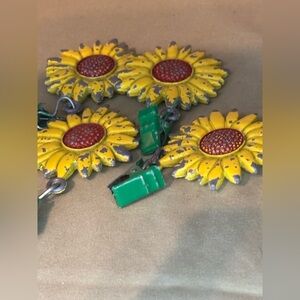 4 vintage cast iron sunflower tablecloth weights